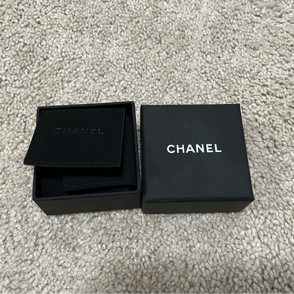 Chanel Small Earrings Gift Box and Pouch Old Version (Package only)